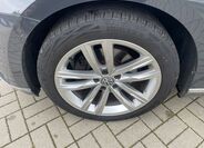 Volkswagen Passat 40