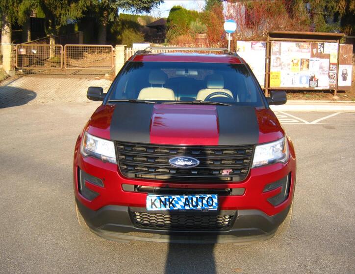 Ford Explorer 1