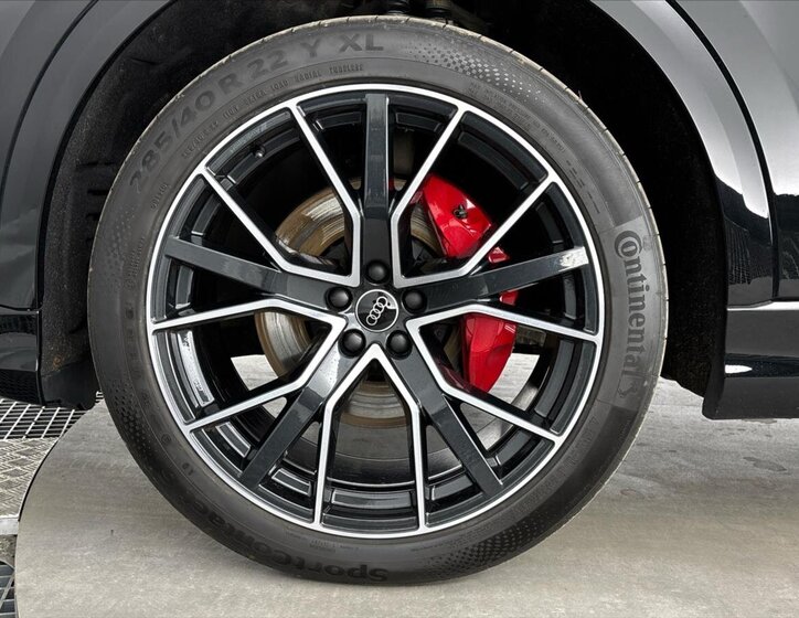 Audi Q8 SUV / Terénní 3,0 l 210 kw