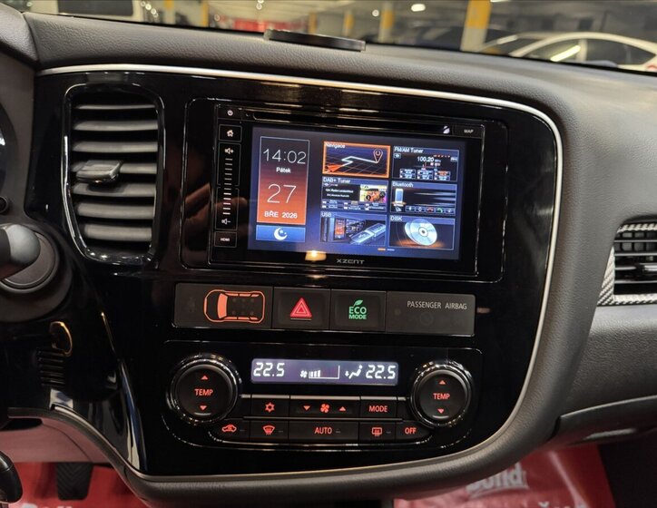 Mitsubishi Outlander SUV / Terénní 2,0 l 110 kw