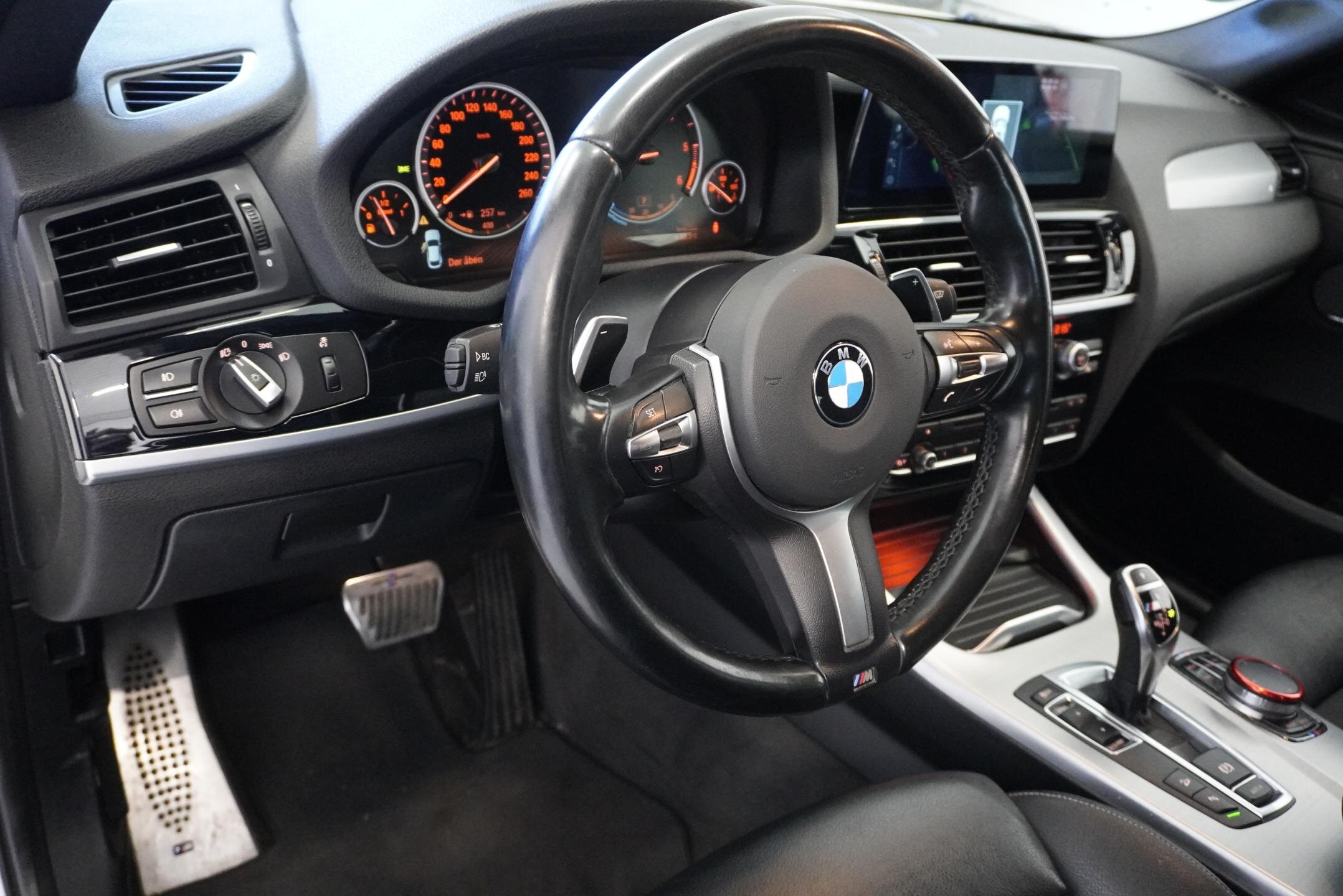 BMW X4 SUV / Terénní 3,0 l 230 kw