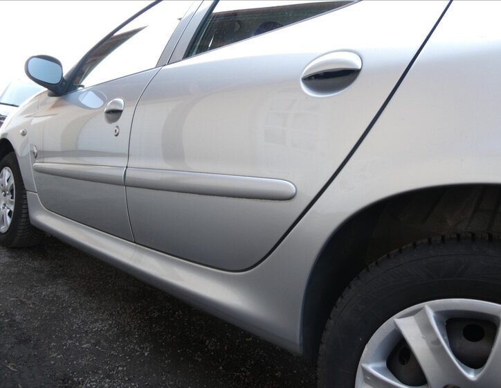 Peugeot 206 Hatchback 1,1 l 44 kw