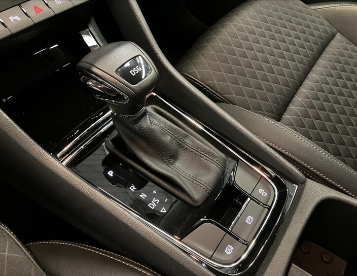 Škoda Karoq SUV / Terénní 2,0 l 85 kw