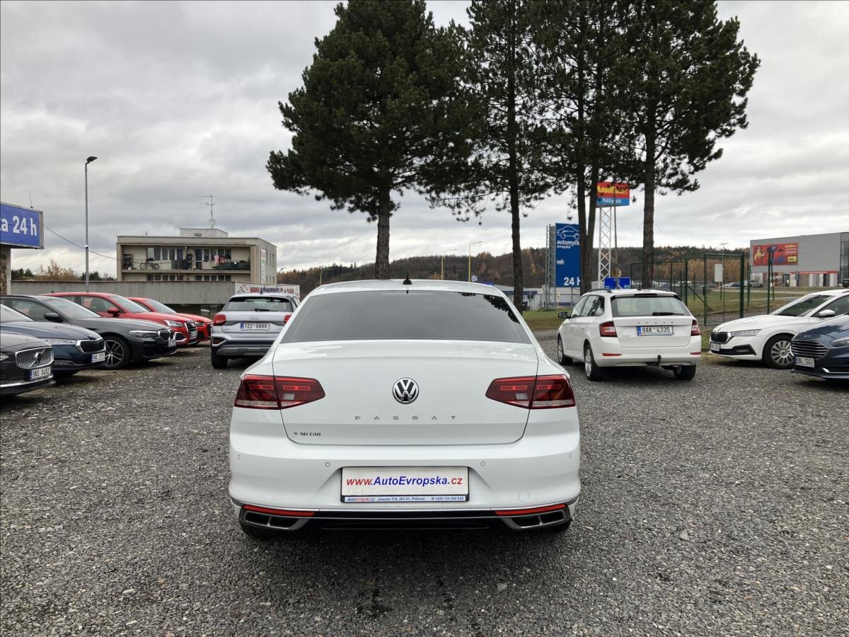 Volkswagen Passat Sedan / Limuzína 2,0 l 110 kw