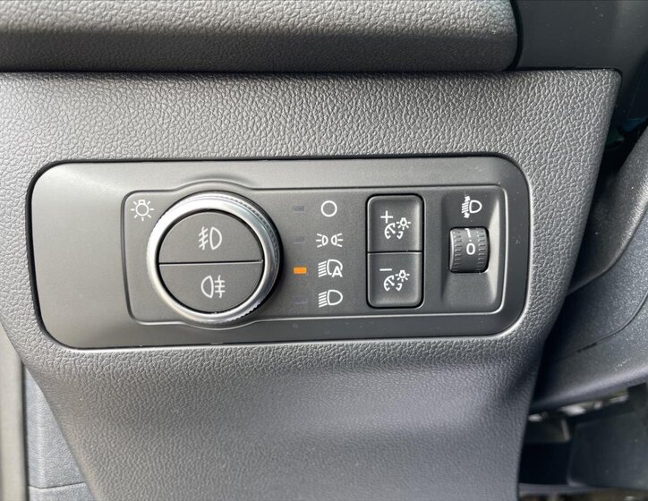 Ford Kuga SUV / Terénní 1,5 l 88 kw