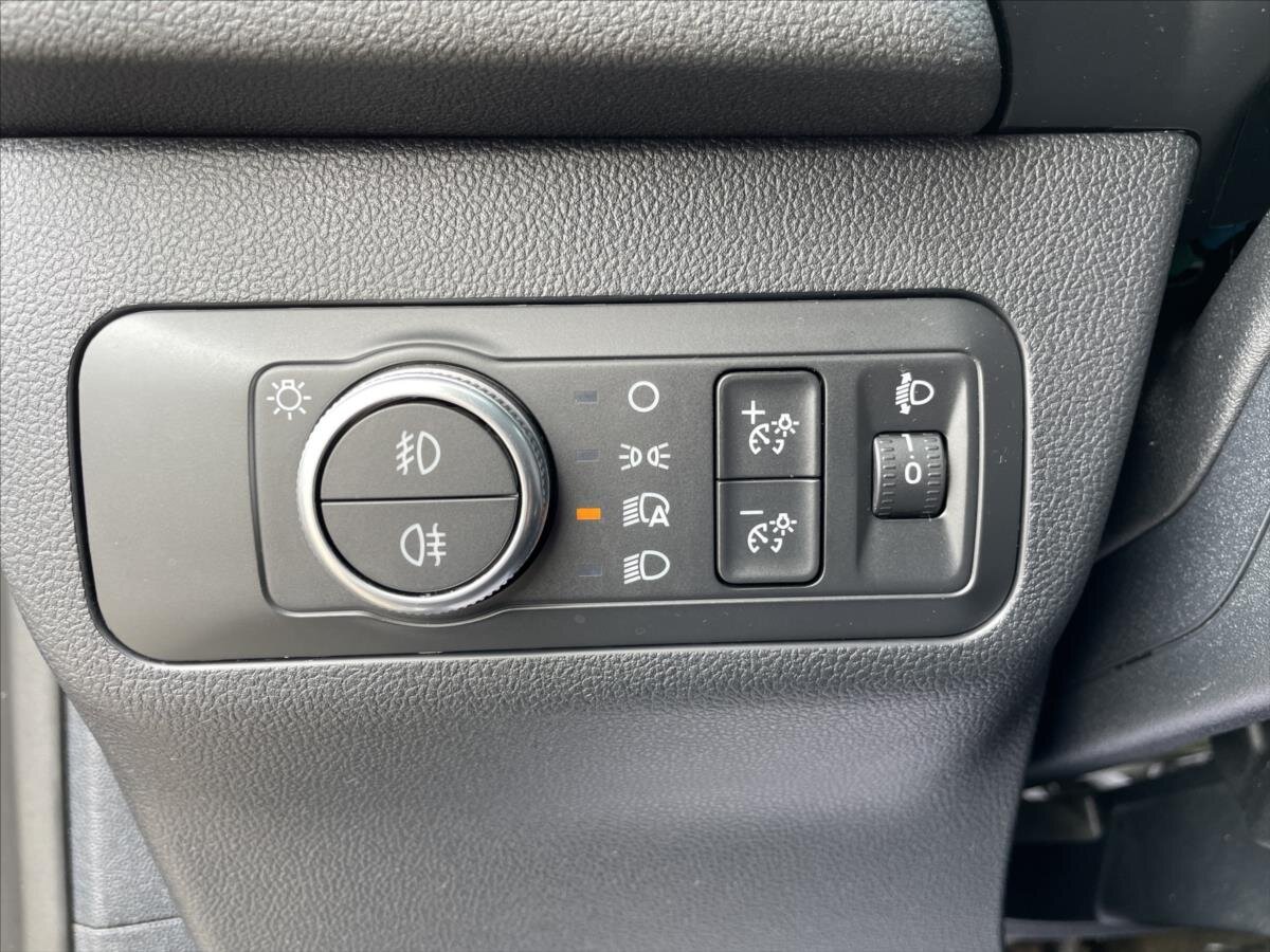 Ford Kuga SUV / Terénní 1,5 l 88 kw