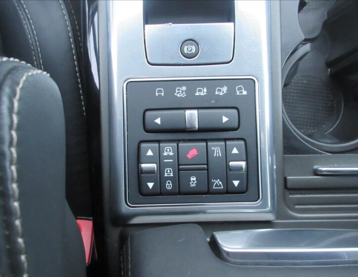 Land Rover Range Rover Sport SUV / Terénní 3,0 l 188 kw