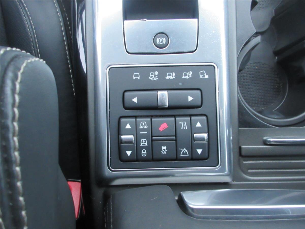 Land Rover Range Rover Sport SUV / Terénní 3,0 l 188 kw