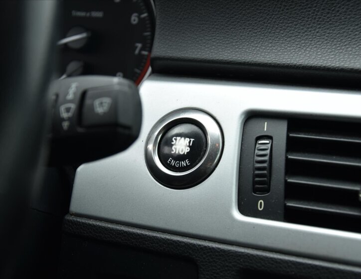 BMW Řada 3 Kupé 2,5 l 160 kw