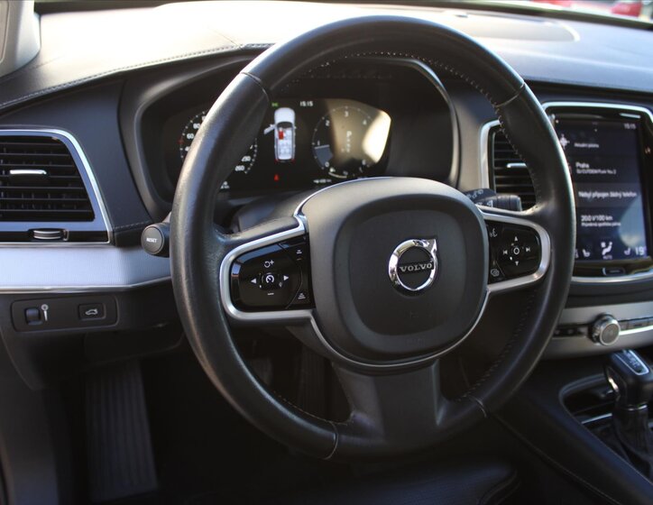 Volvo XC90 SUV / Terénní 2,0 l 173 kw