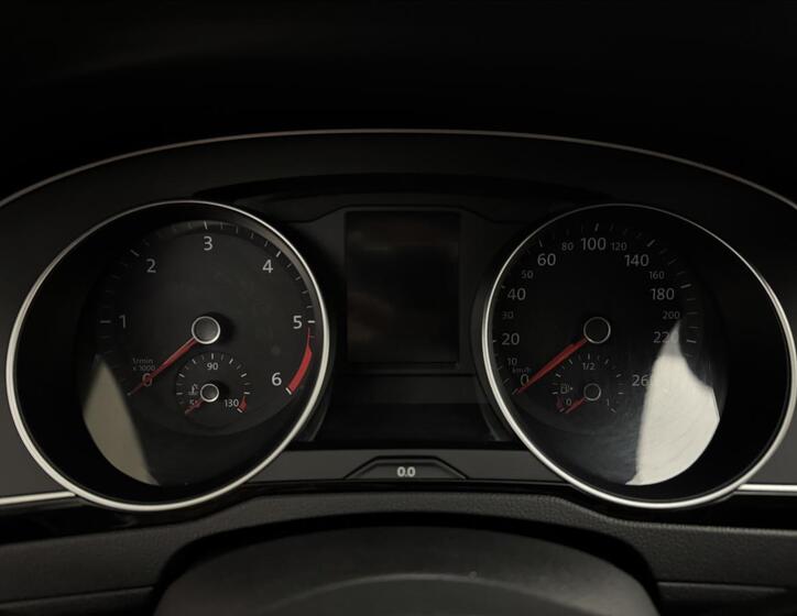 Volkswagen Passat 13