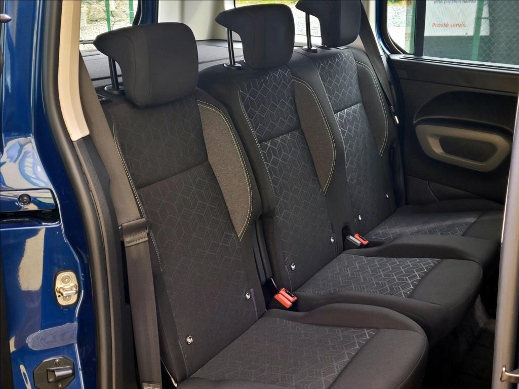 Peugeot Rifter MPV 1,5 l 96 kw