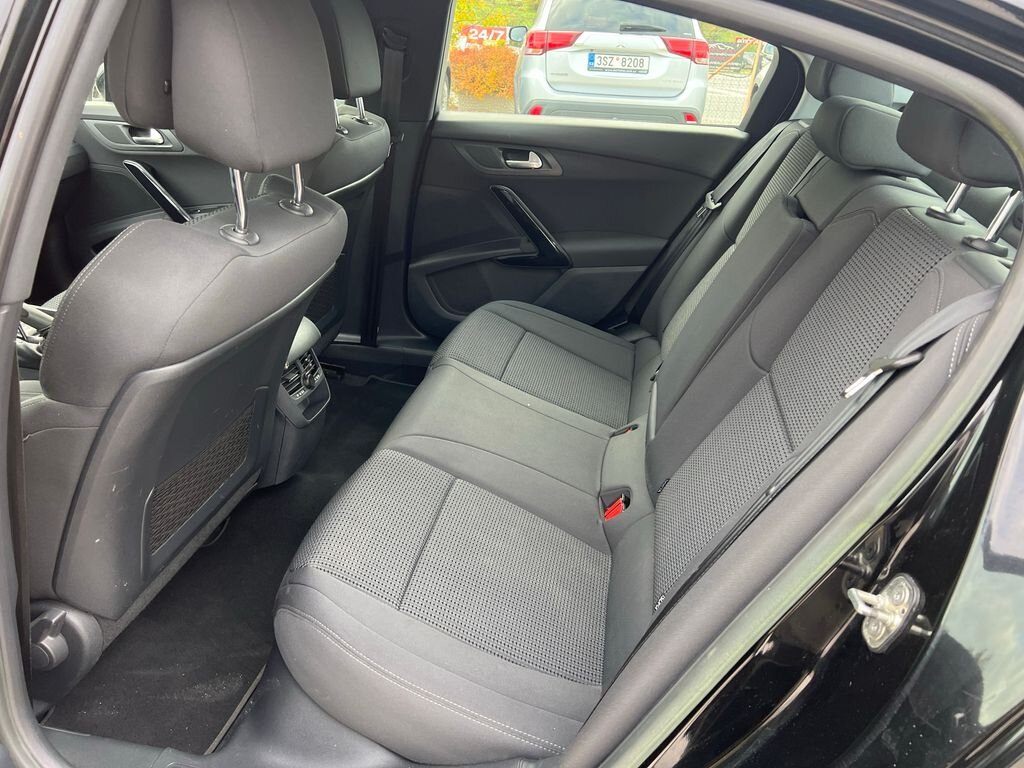 Peugeot 508 Sedan / Limuzína 2,0 l 103 kw