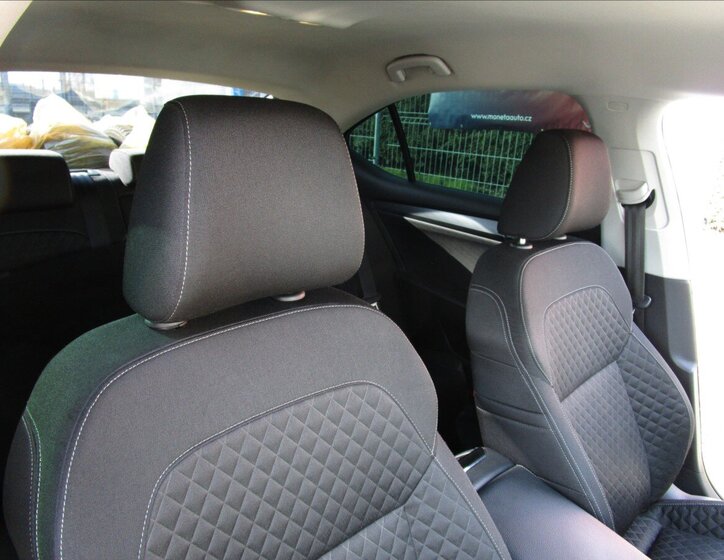 Škoda Superb Sedan / Limuzína 2,0 l 110 kw