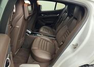Porsche Panamera 40