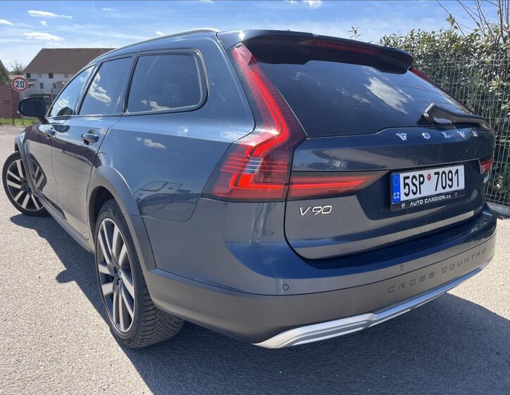 Volvo V90 Kombi 2,0 l 145 kw