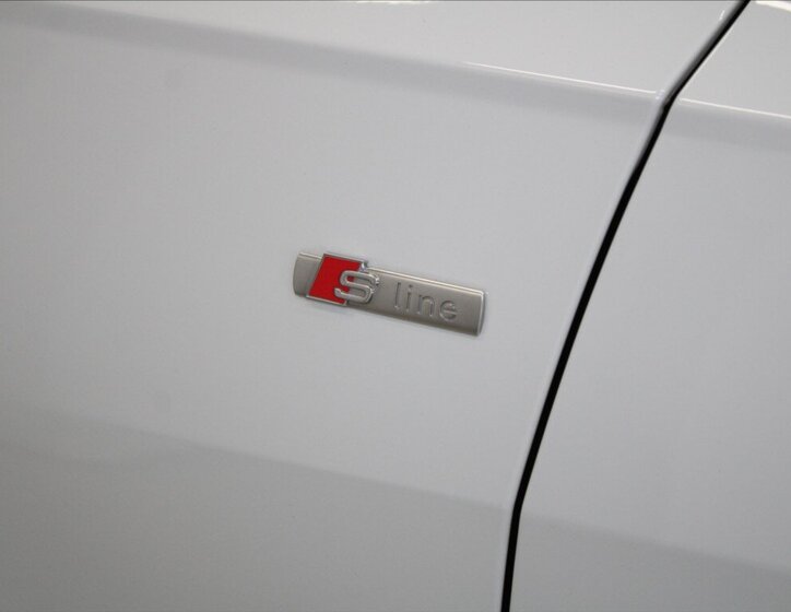 Audi A6 Sedan 3,0 l 210 kw