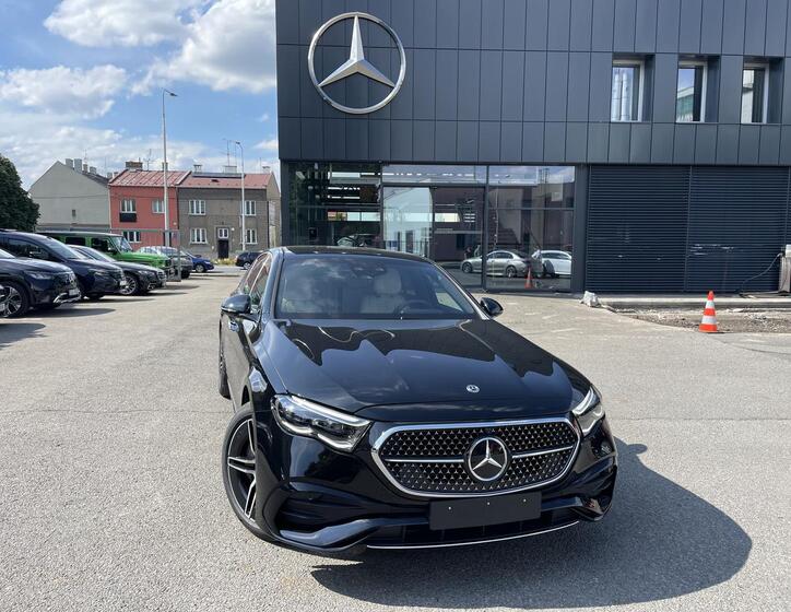 Mercedes-Benz Třídy E 1