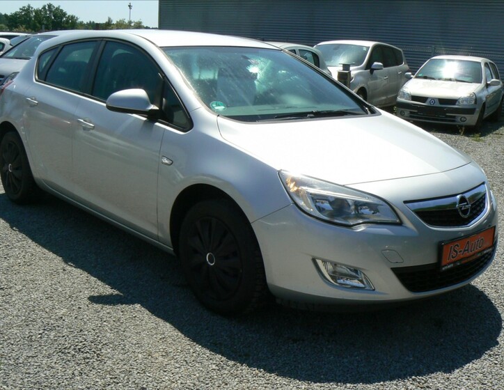 Opel Astra 2