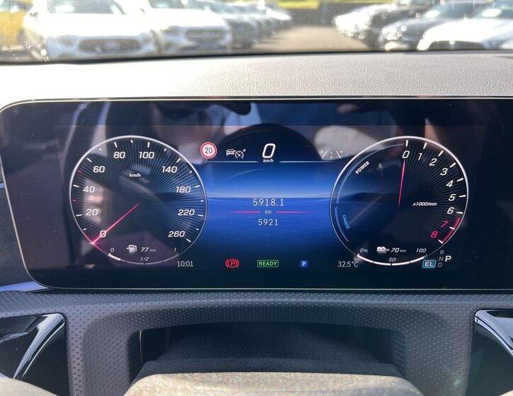 Mercedes-Benz Třídy A Hatchback 1,3 l 120 kw