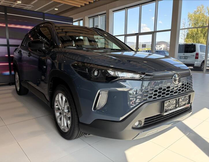 Toyota Corolla Cross 1