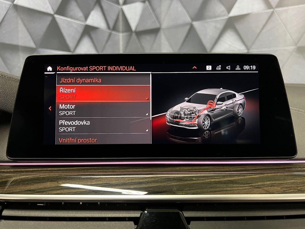 BMW Řada 5 Sedan / Limuzína 3,0 l 250 kw