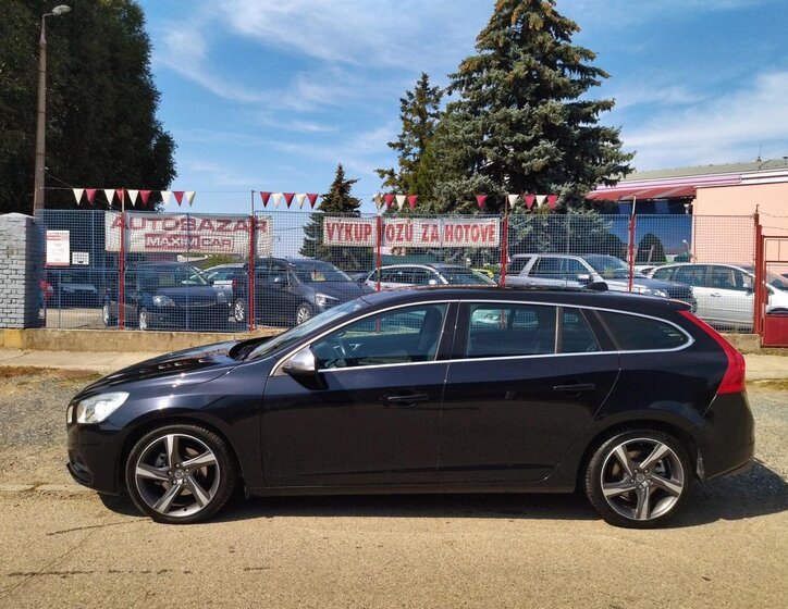 Volvo V60 Kombi 2,0 l 120 kw