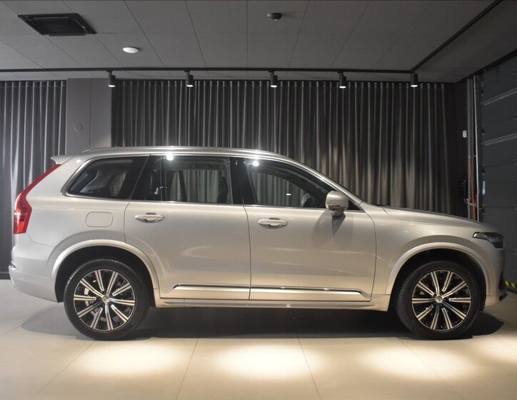 Volvo XC90 SUV / Terénní 2,0 l 173 kw