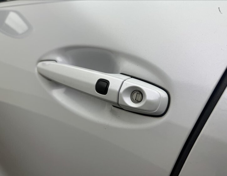 Lexus GS 300 Sedan / Limuzína 3,0 l 183 kw