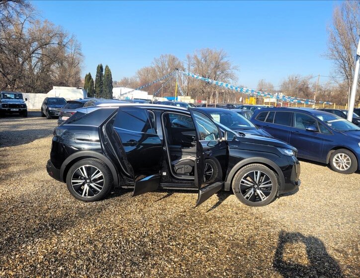 Peugeot 3008 SUV 1,6 l 133 kw