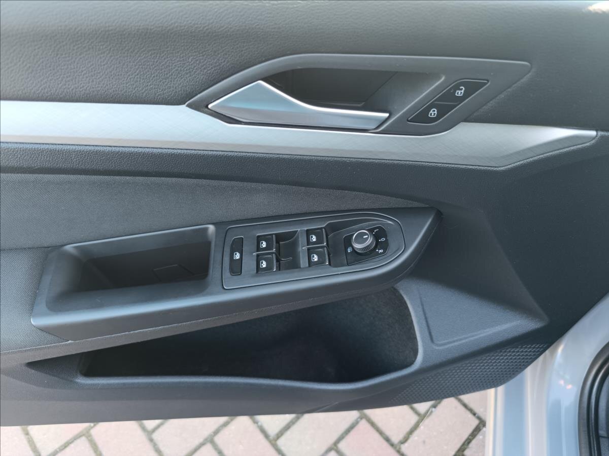 Volkswagen Golf Kombi 2,0 l 85 kw