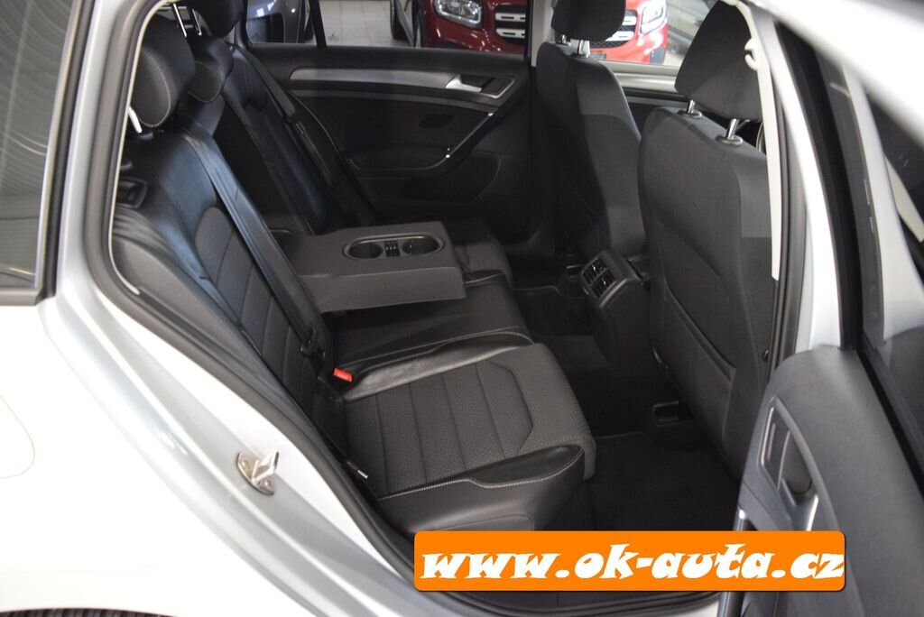 Volkswagen Golf Kombi 1,6 l 85 kw