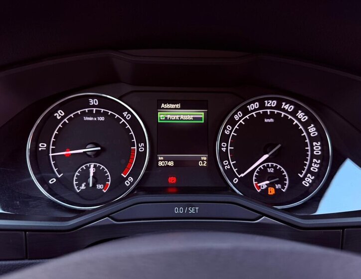 Škoda Superb Liftback 2,0 l 110 kw