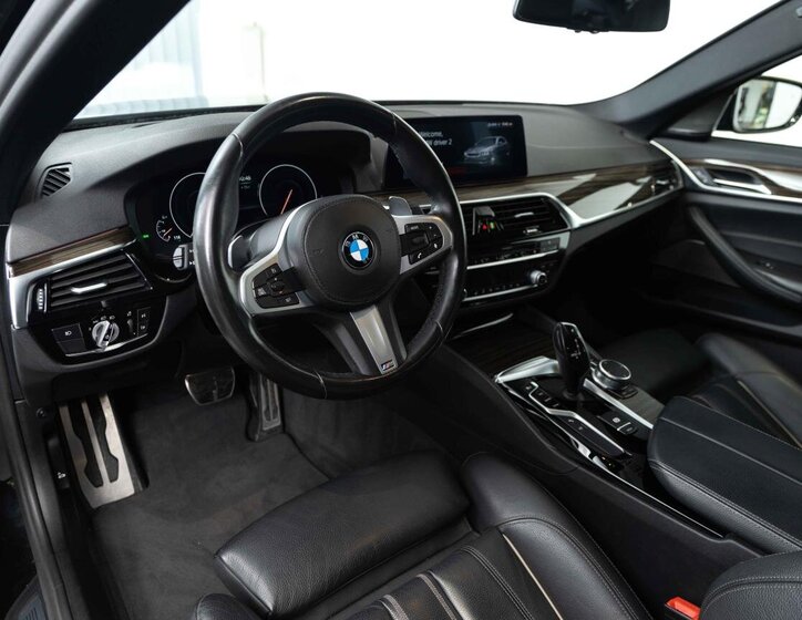 BMW Řada 5 Sedan / Limuzína 3,0 l 250 kw