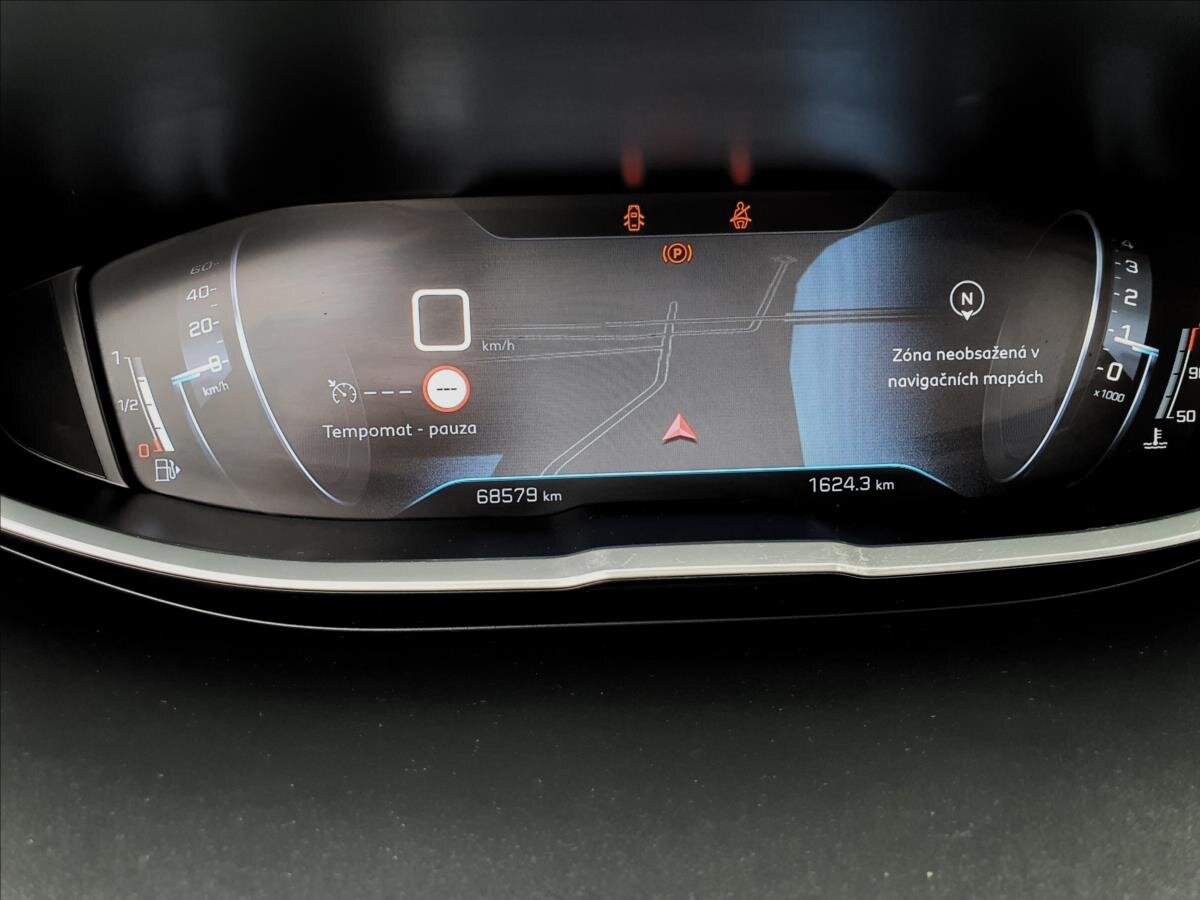 Peugeot 5008 SUV 2,0 l 110 kw