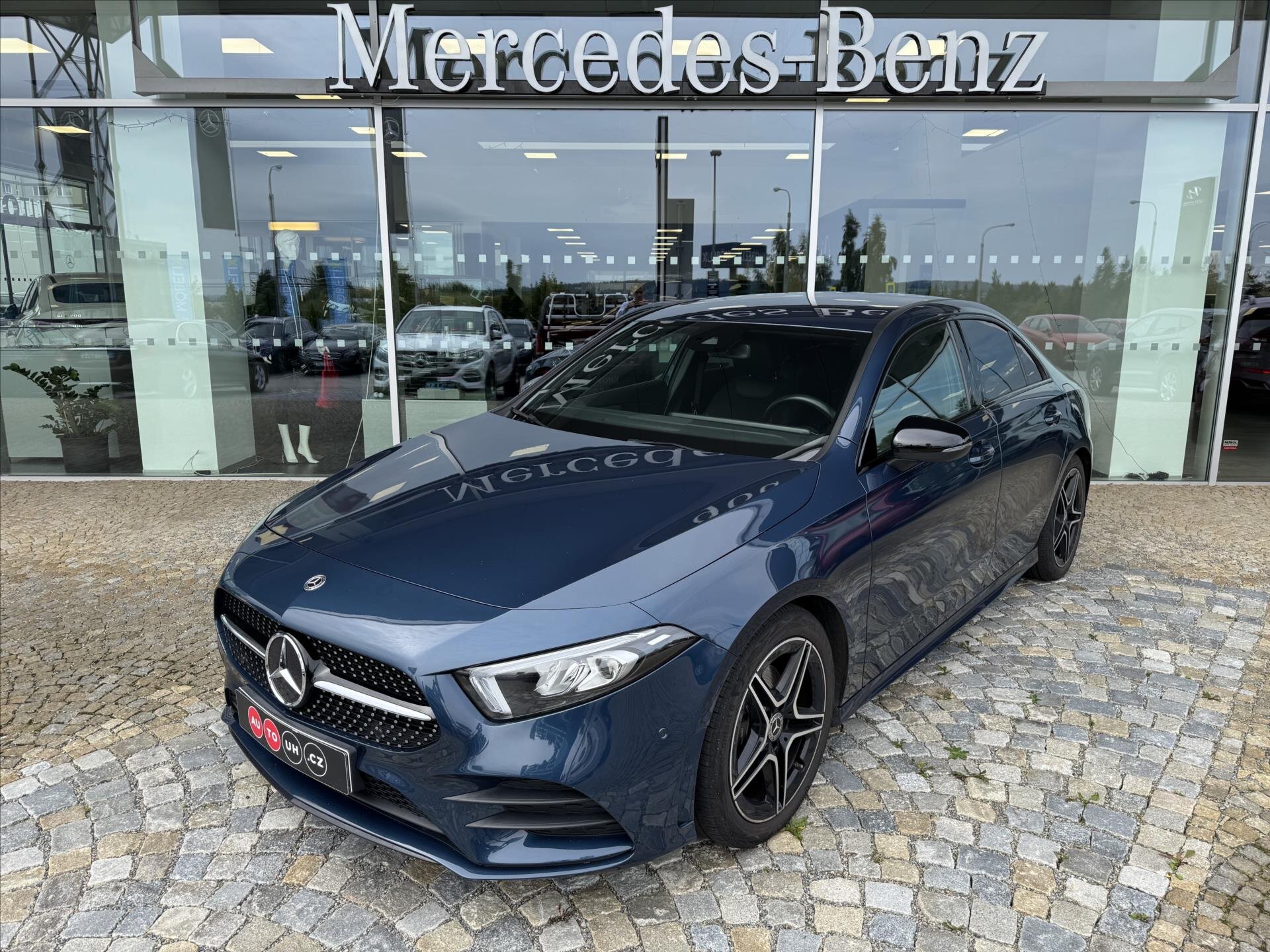 Mercedes-Benz Třídy A Sedan / Limuzína 1,3 l 120 kw