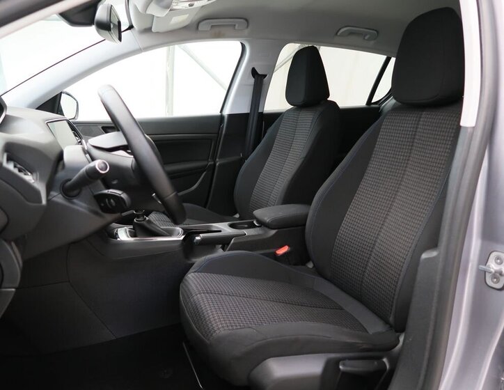 Peugeot 308 Hatchback 1,2 l 81 kw