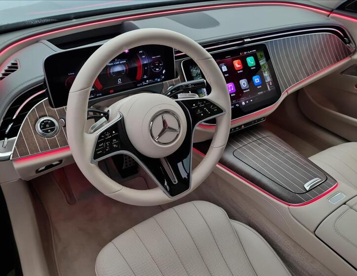 Mercedes-Benz Třídy E 9