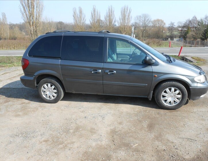 Chrysler Voyager Kombi 2,5 l 105 kw