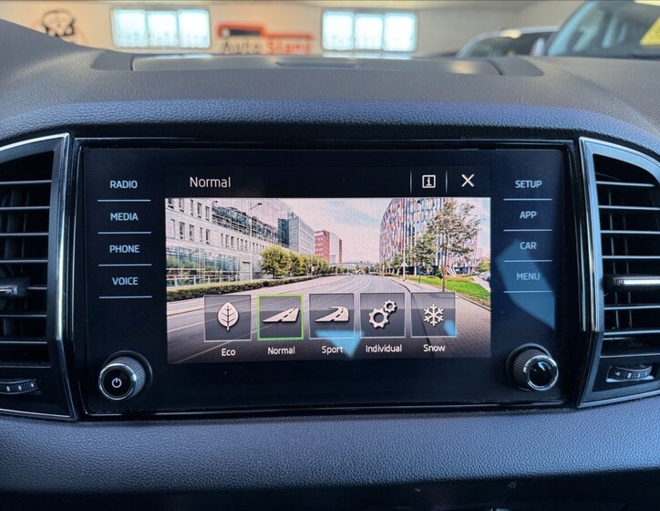 Škoda Karoq SUV / Terénní 2,0 l 140 kw