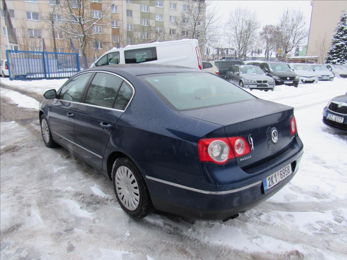 Volkswagen Passat Sedan 2,0 l 103 kw