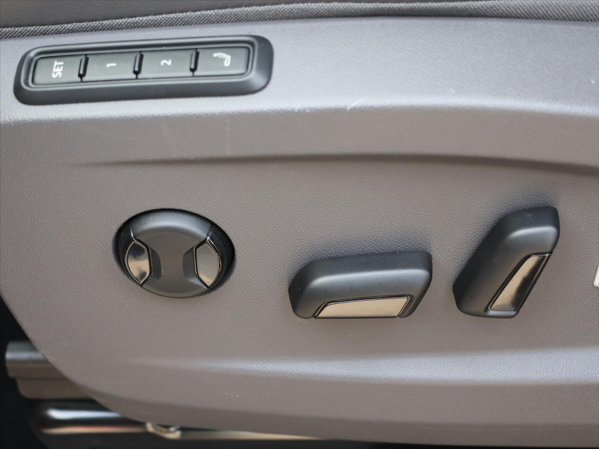 Volkswagen Multivan Kombi 1,4 l 110 kw