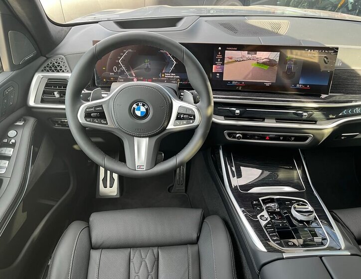 BMW X7 SUV / Terénní 3,0 l 280 kw