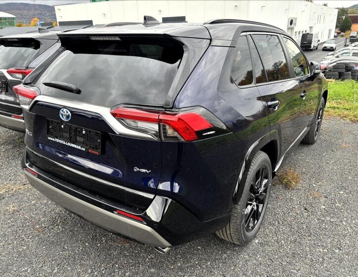 Toyota RAV4 6