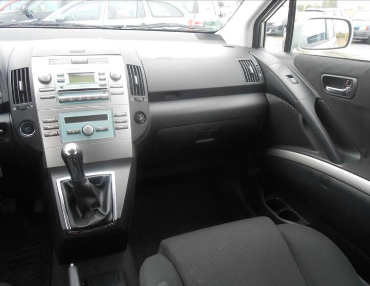 Toyota Corolla Verso 14