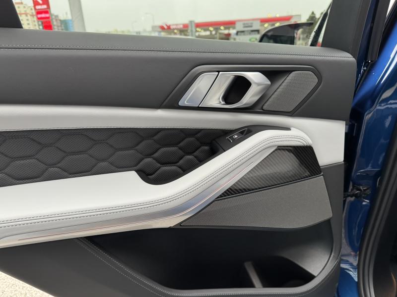 BMW X5 SUV 4,4 l 460 kw