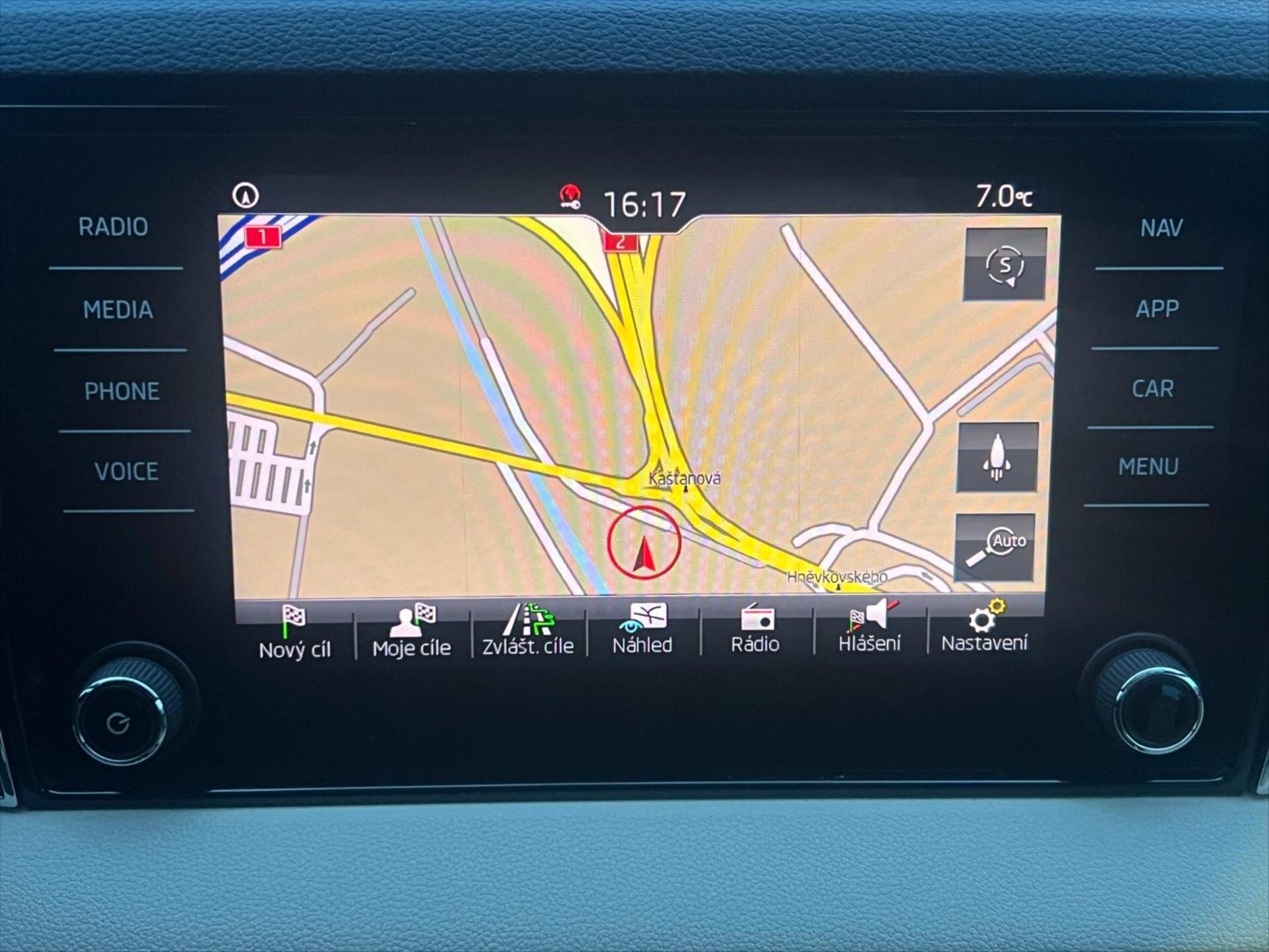 Škoda Karoq Kombi 1,5 l 110 kw