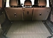 Land Rover Defender SUV / Terénní 3,0 l 147 kw