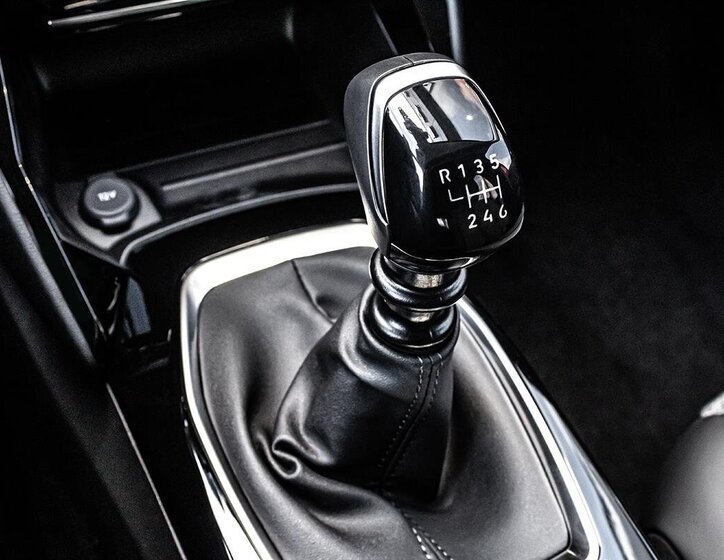 Peugeot 208 Hatchback 1,2 l 74 kw