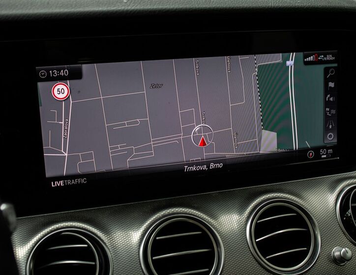 Mercedes-Benz Třídy E 16